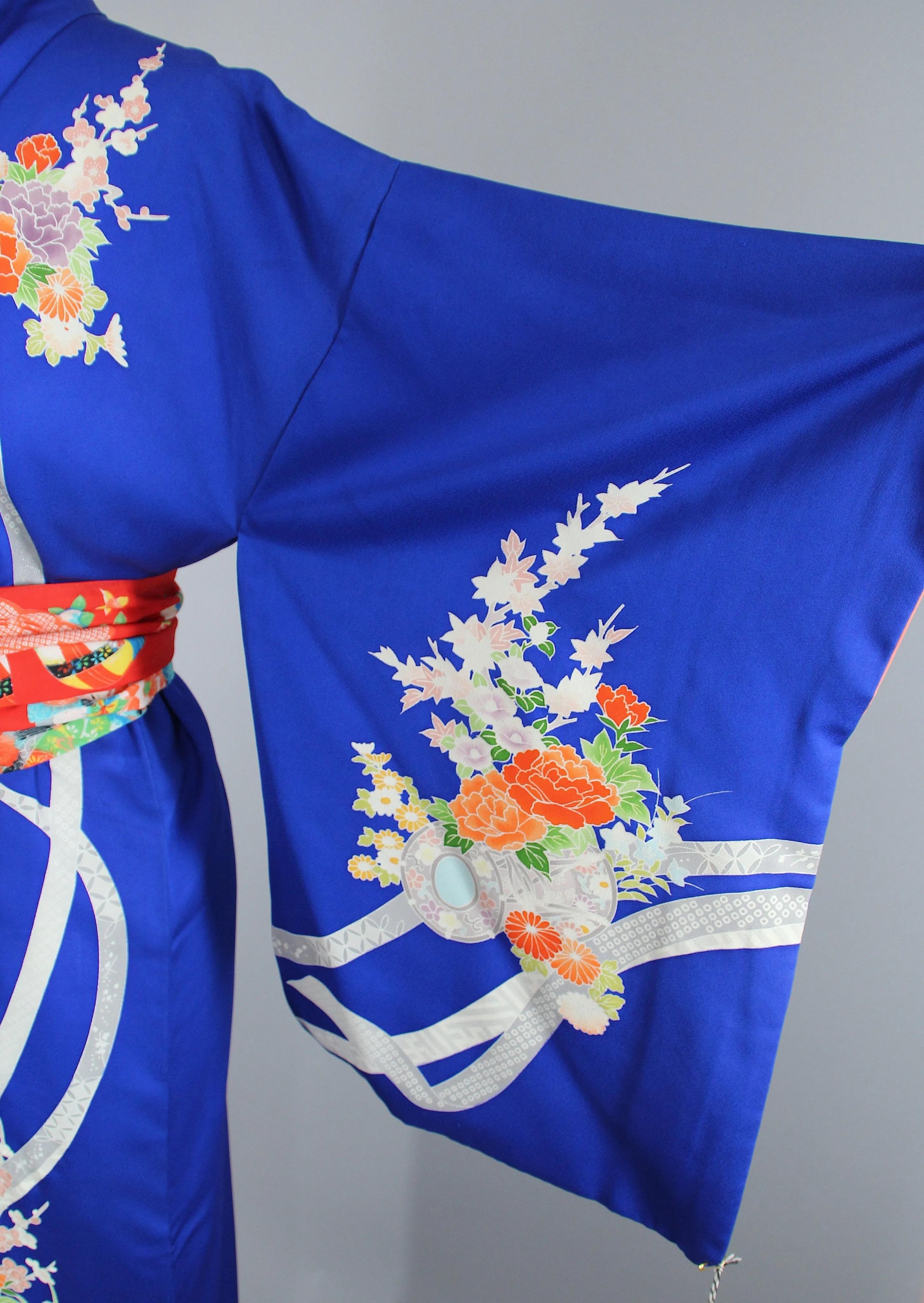 1960s Vintage Kimono Robe / Royal Blue Floral