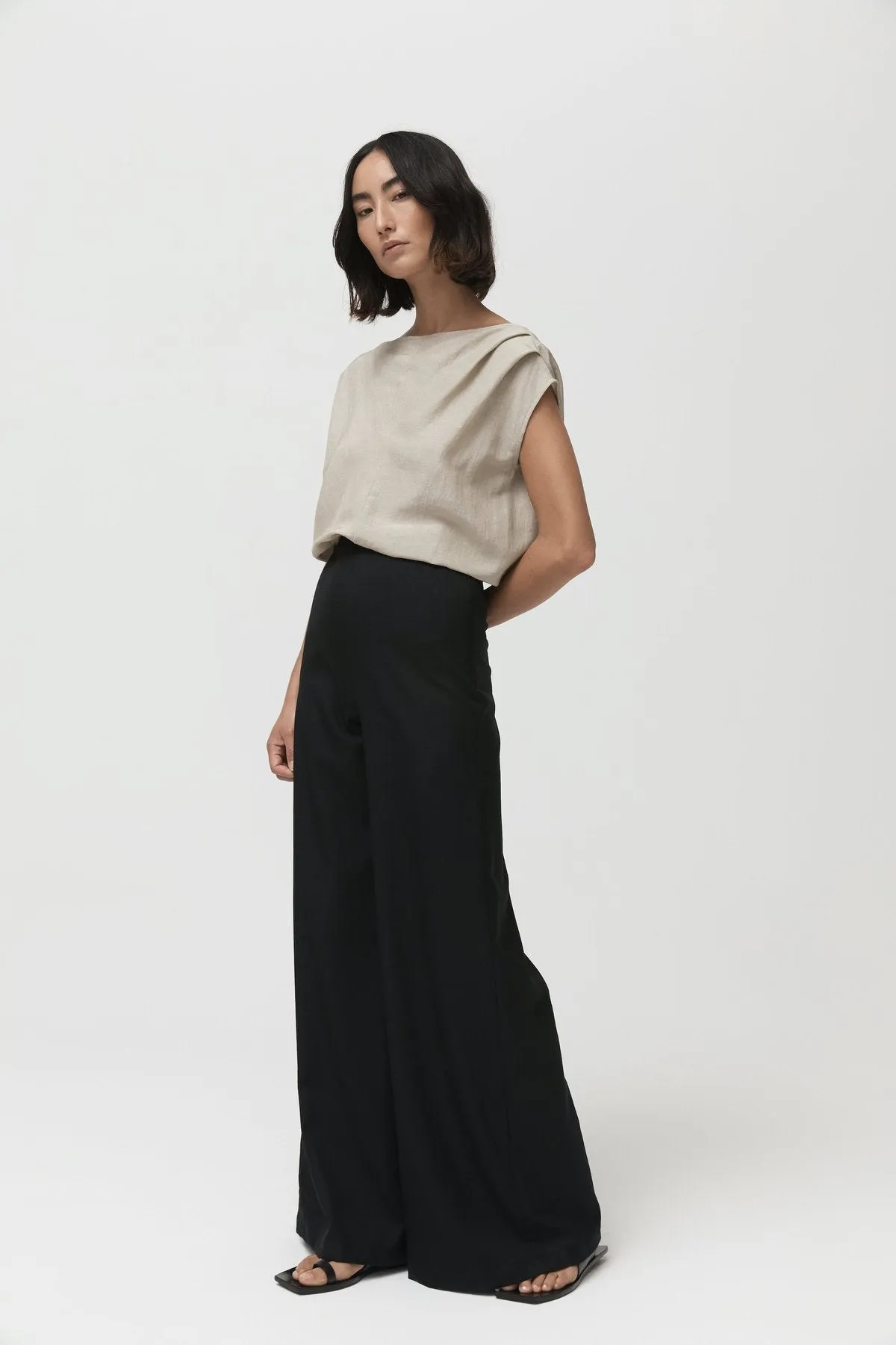Akabe Top