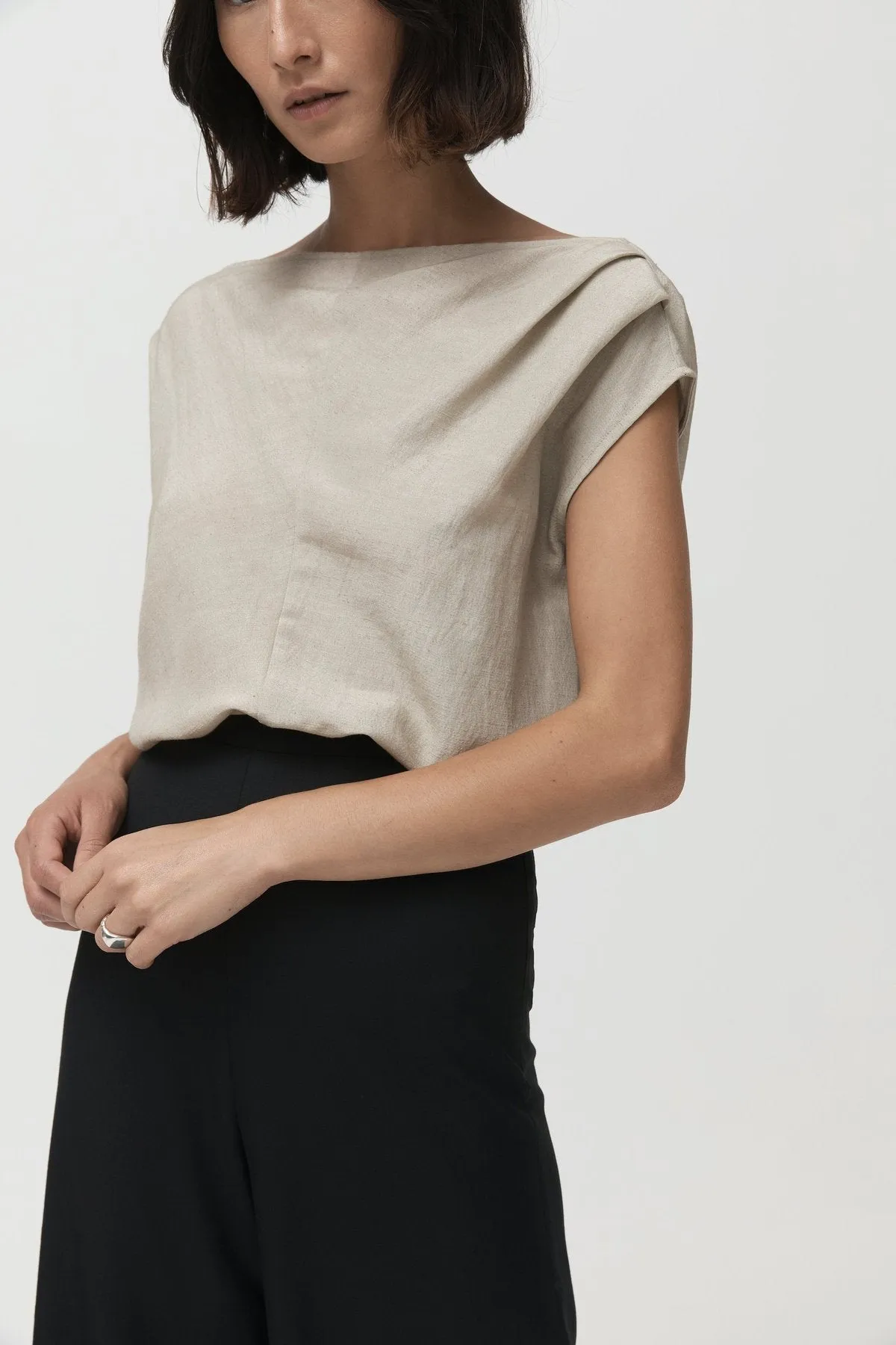 Akabe Top