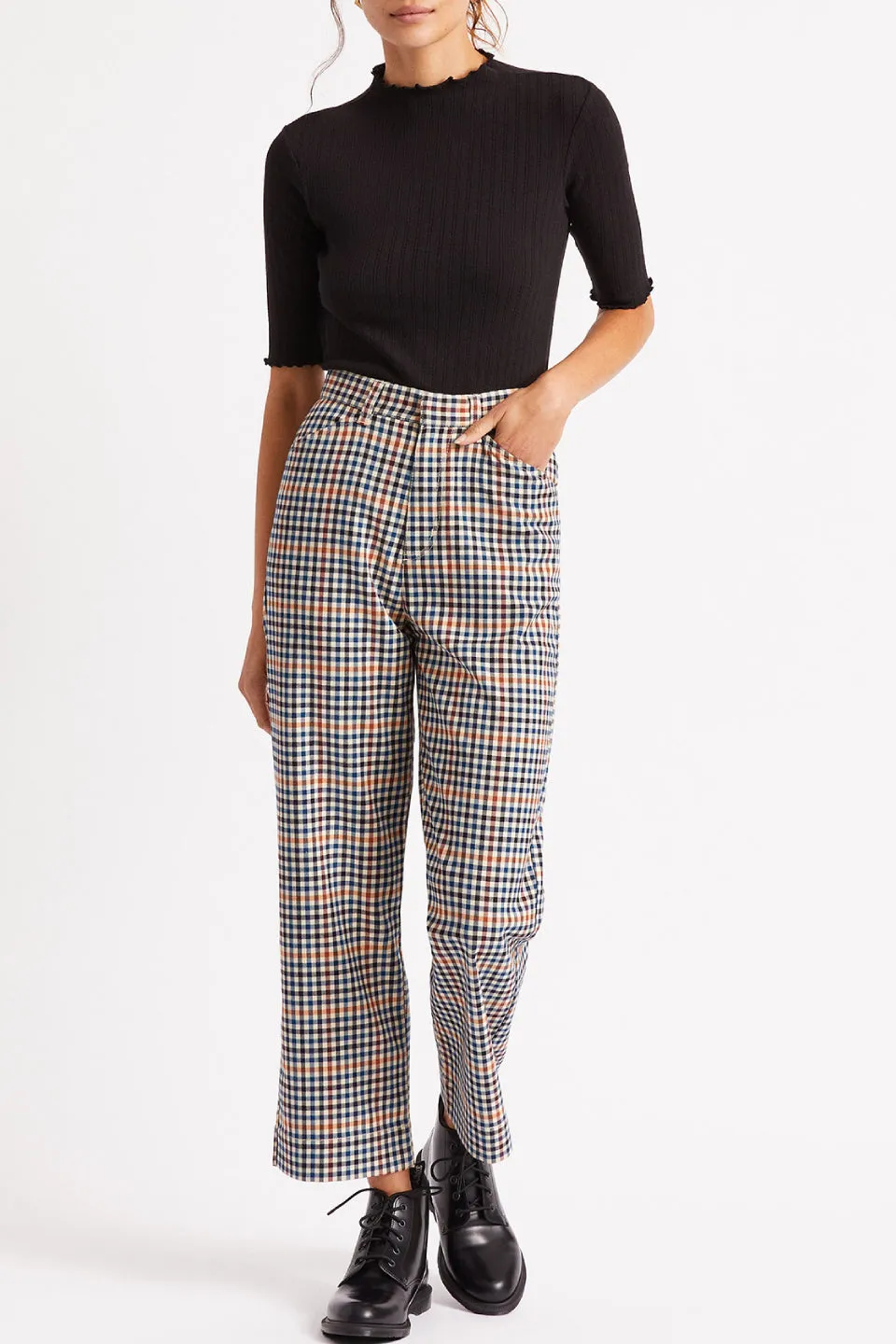 Berlin Half Sleeve Lettuce Edge Rib Black Top