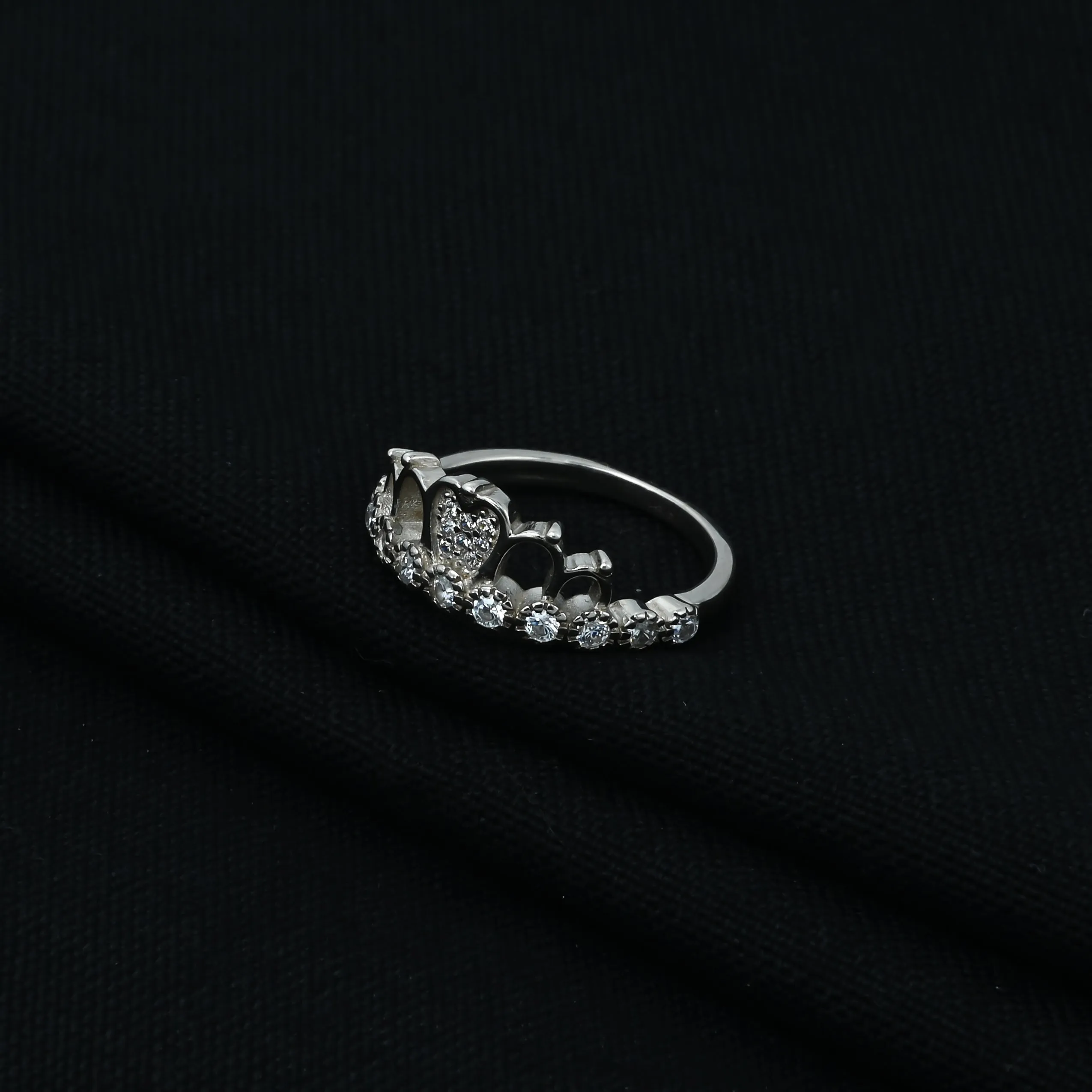 Crown Design with American Diamonds Silver Ring