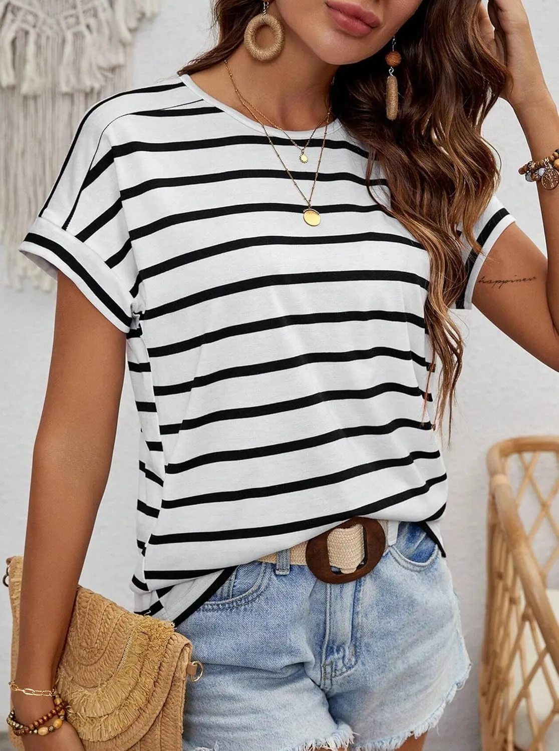 LilyCoco Womens Short Batwing Sleeve Striped Shirt Crew Neck Tops Casual Loose Fit Tee