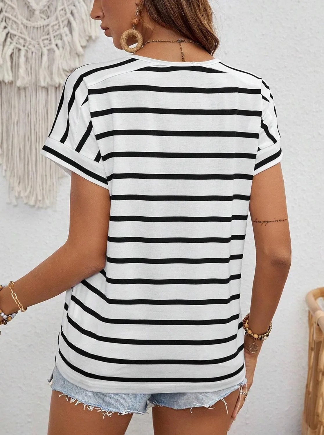 LilyCoco Womens Short Batwing Sleeve Striped Shirt Crew Neck Tops Casual Loose Fit Tee