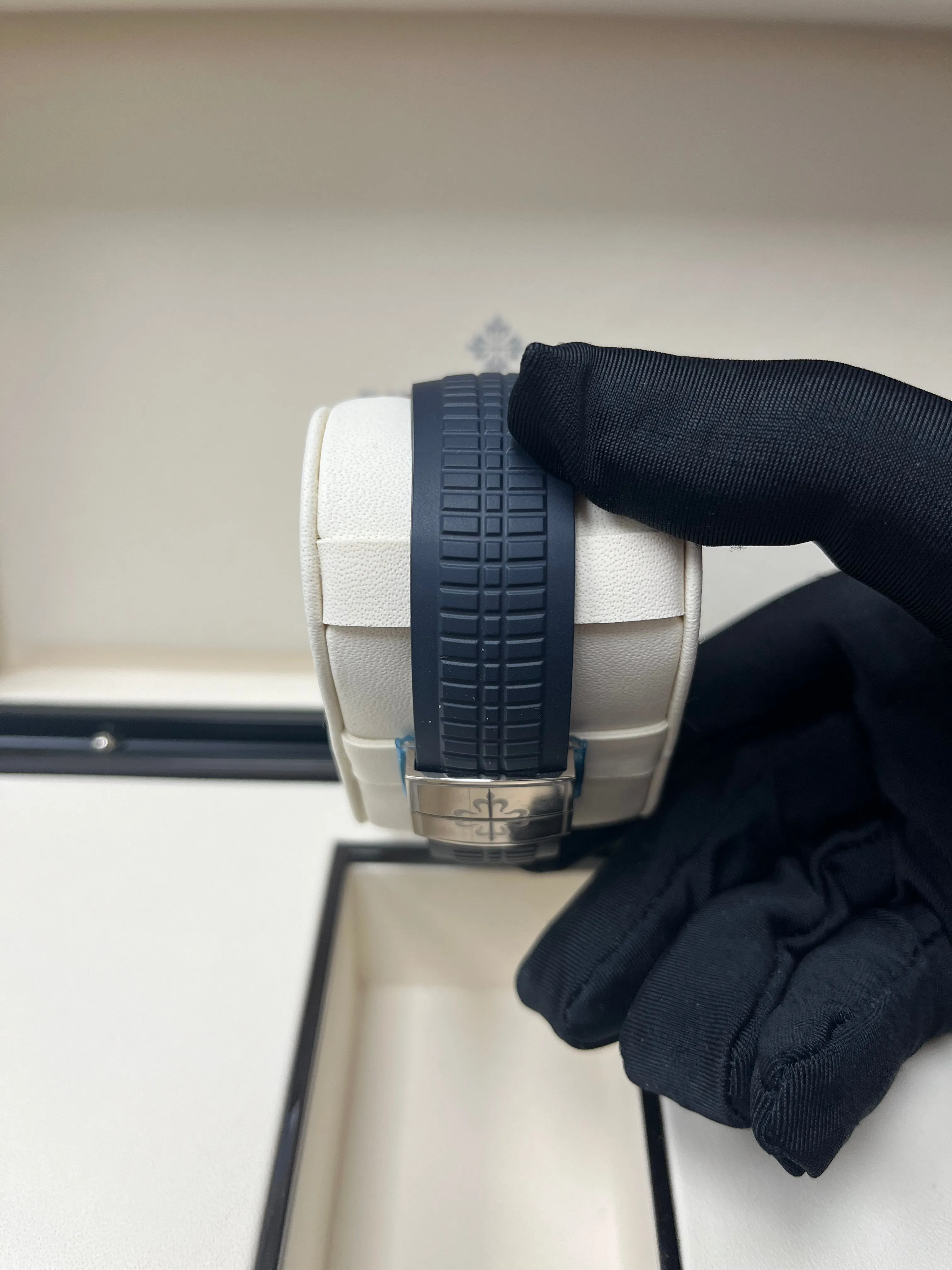 Luxury Patek Philippe Aquanaut White Gold Watch with Blue Embossed Dial, Ref#5168G-001