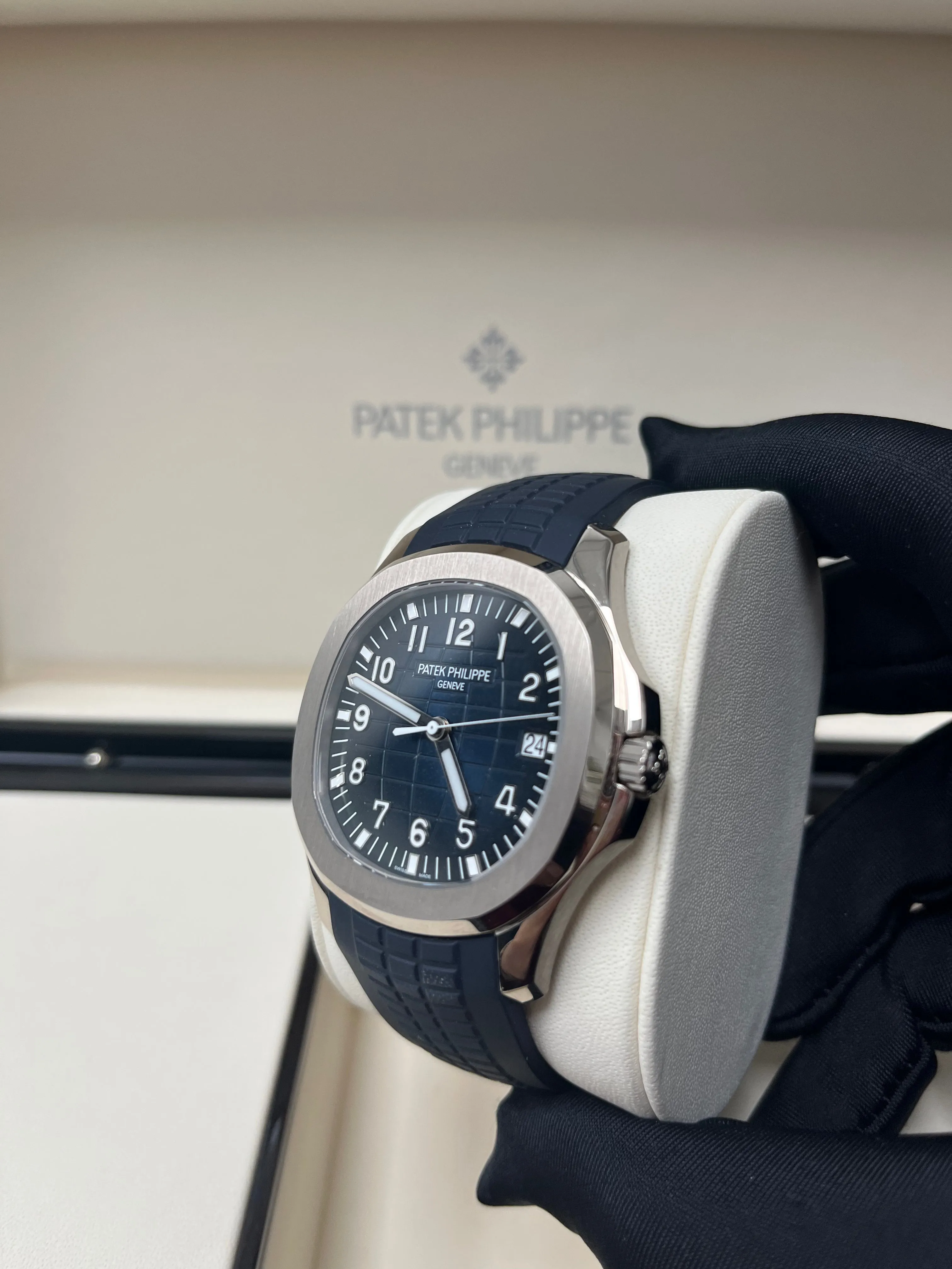Luxury Patek Philippe Aquanaut White Gold Watch with Blue Embossed Dial, Ref#5168G-001
