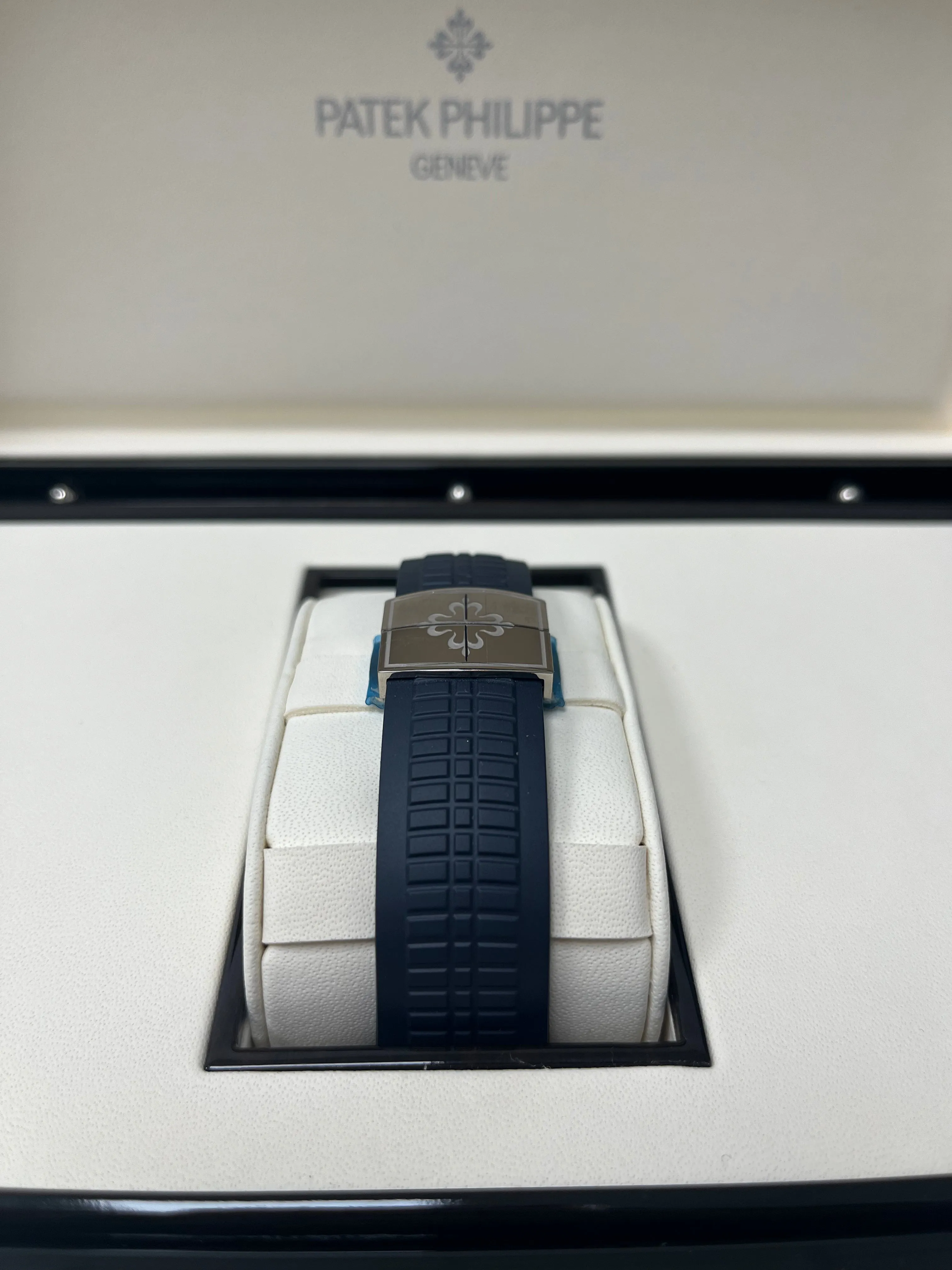 Luxury Patek Philippe Aquanaut White Gold Watch with Blue Embossed Dial, Ref#5168G-001