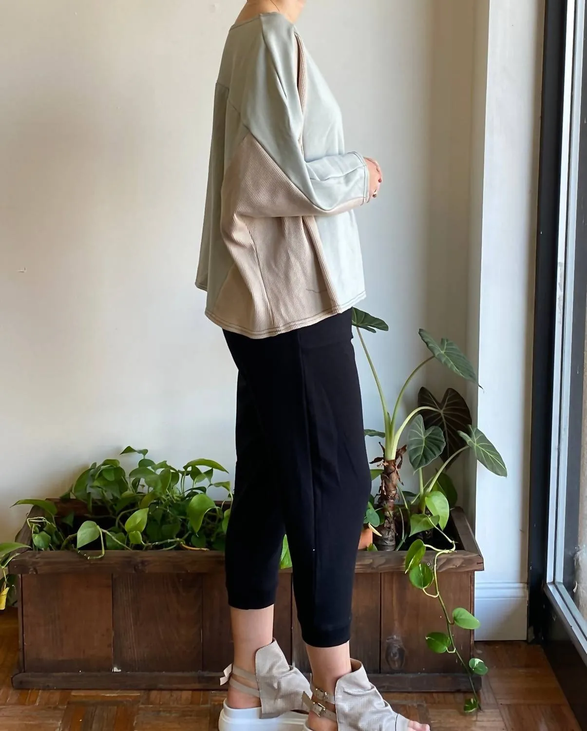 "the Heather" Two-Tone Sweatshirt In Biscotti/sage