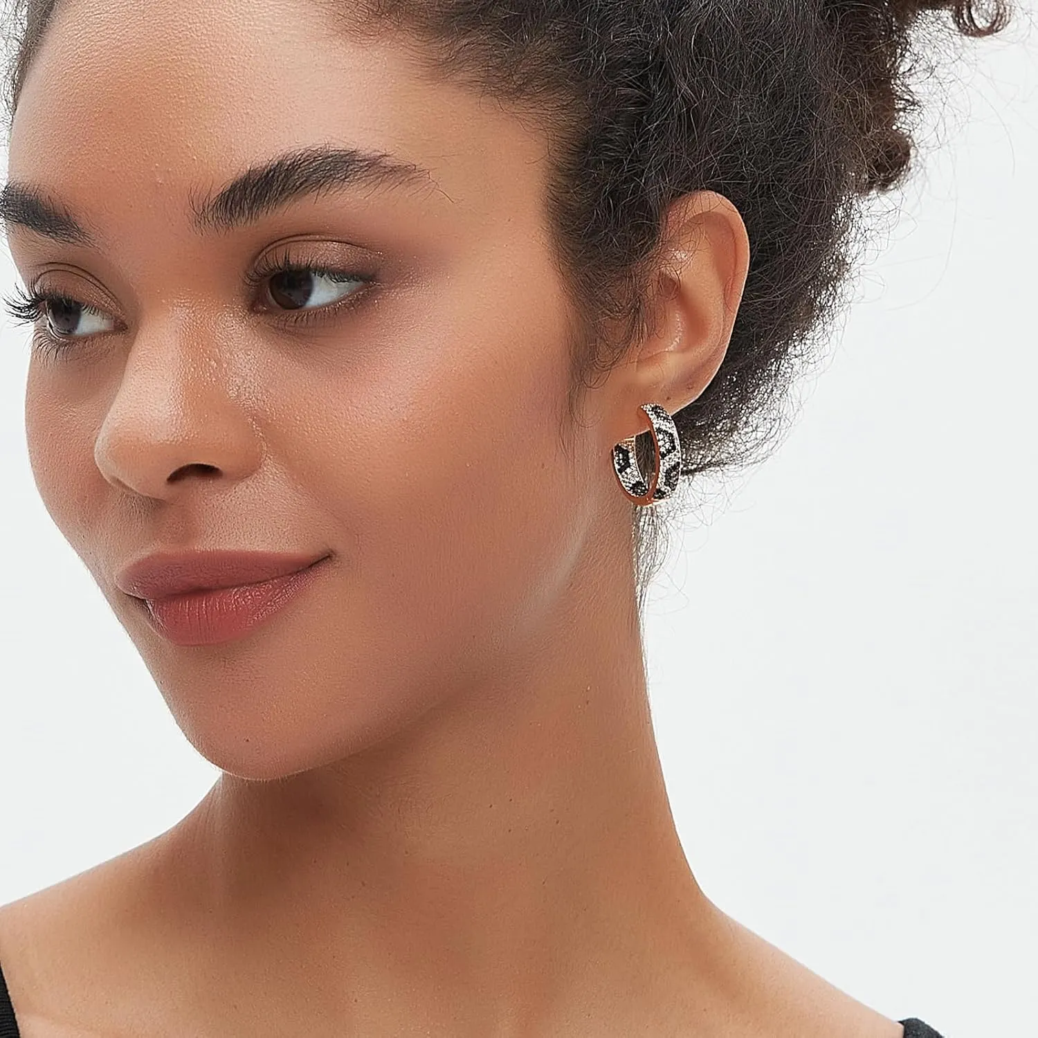 Shinny Animal Leopard Print Earrings Cubic Zirconia Paving Gold Plated Women Hoop Earrings Statement Chunky Circle Huggie Earrings