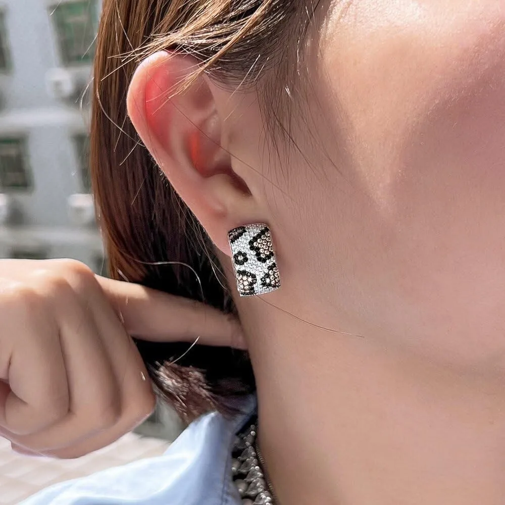 Shinny Animal Leopard Print Earrings Cubic Zirconia Paving Gold Plated Women Hoop Earrings Statement Chunky Circle Huggie Earrings